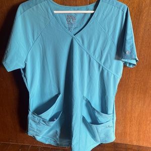 Women’s scrub top Medium Barco Uniforms Light greenish/blue/mint